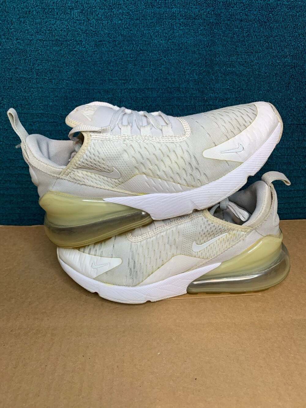 Nike Air Max 270 White Metallic Silver 943345-103 Youth Size 5Y